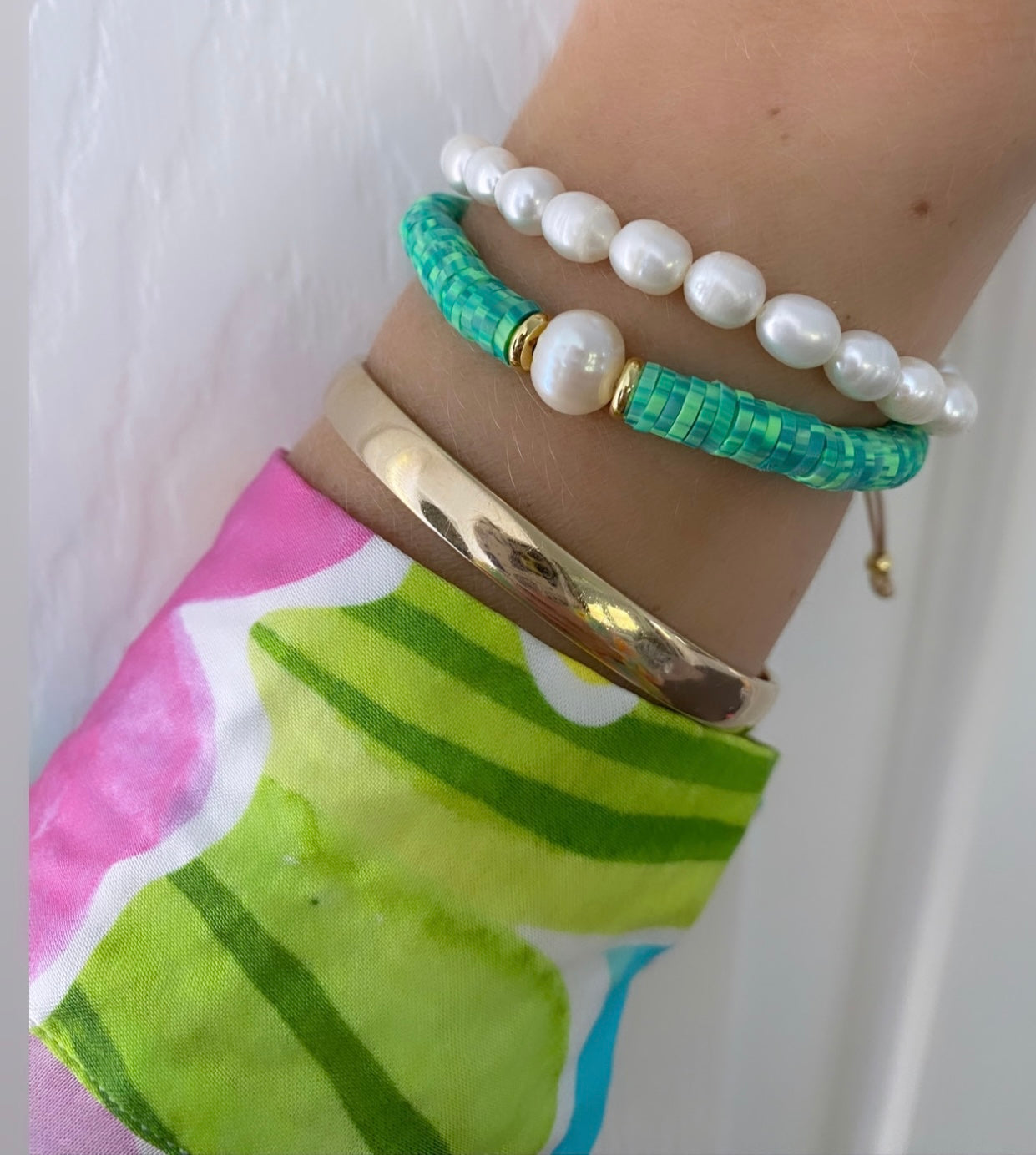 EMERALD MARBLE CLAY + PEARL BRACELET